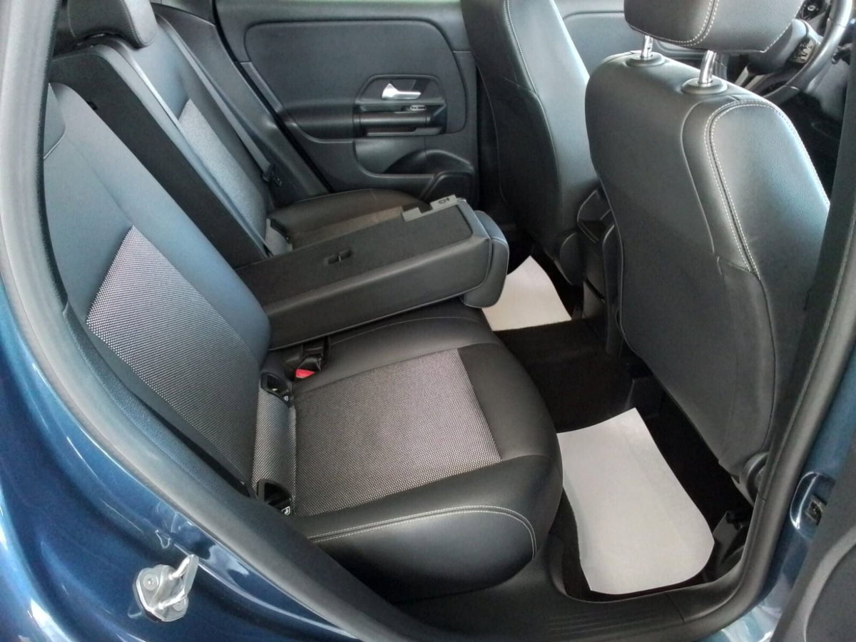 Mercedes-Benz GLA SUV 200 d Business Extra auto (12)