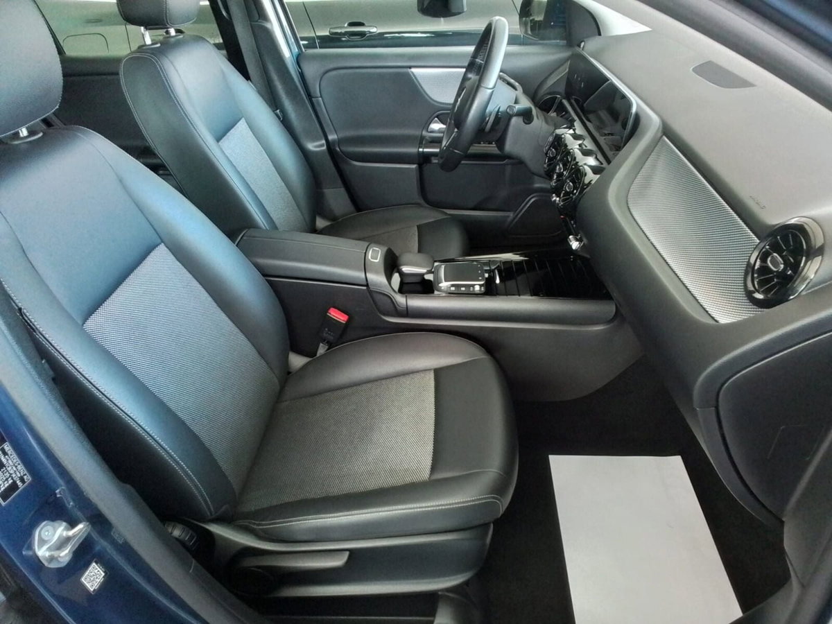 Mercedes-Benz GLA SUV 200 d Business Extra auto (13)