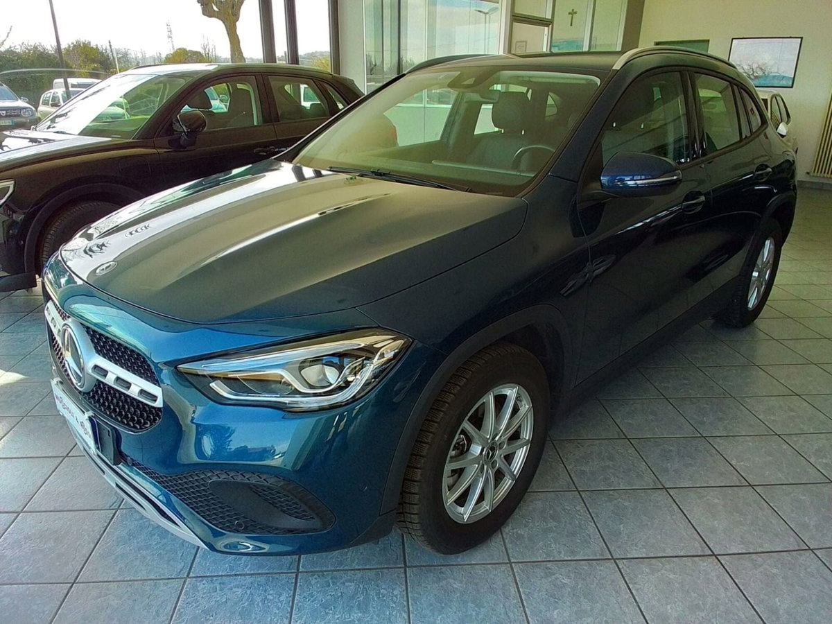 Mercedes-Benz GLA SUV 200 d Business Extra auto (4)