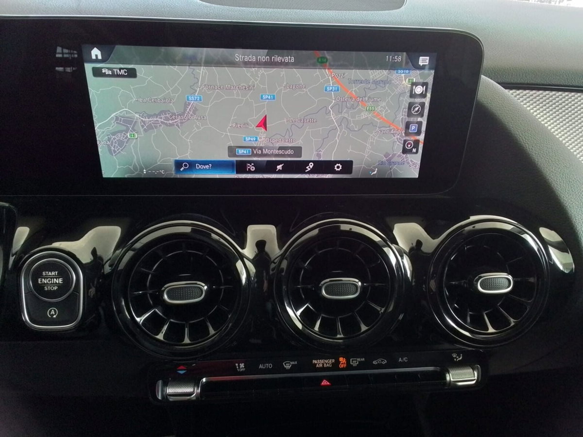 Mercedes-Benz GLA SUV 200 d Business Extra auto (7)