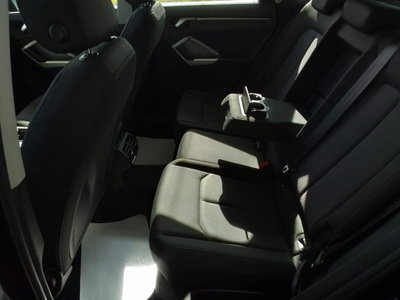 Audi Q3 1.5 tfsi mhev Business 150cv s-tronic (10)