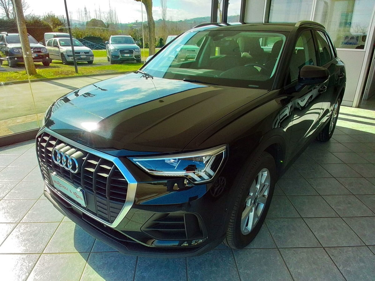Audi Q3 1.5 tfsi mhev Business 150cv s-tronic (4)