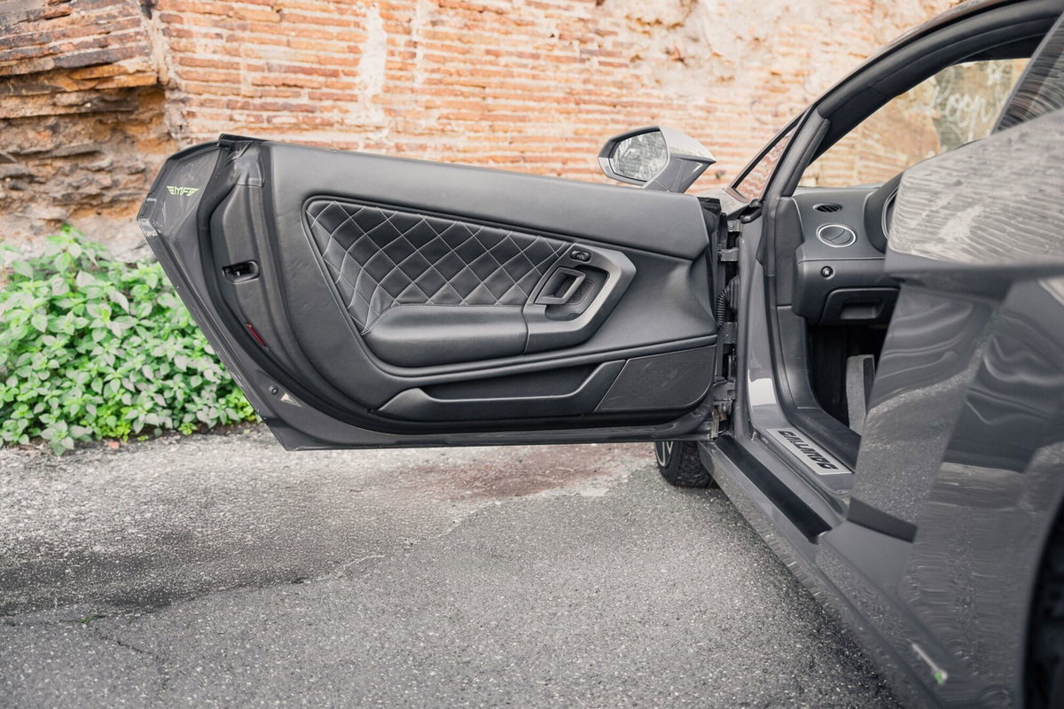 Lamborghini Gallardo Coupé 5.2 V10 LP560-4 Coupé (17)