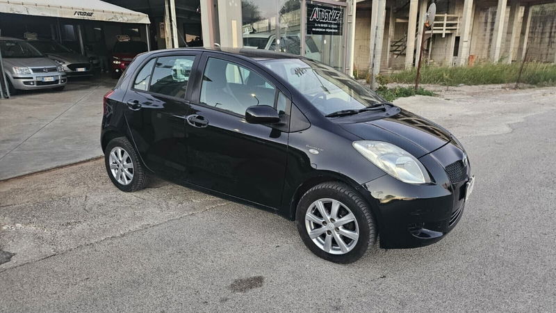 Toyota Yaris 1.0 5 porte Now