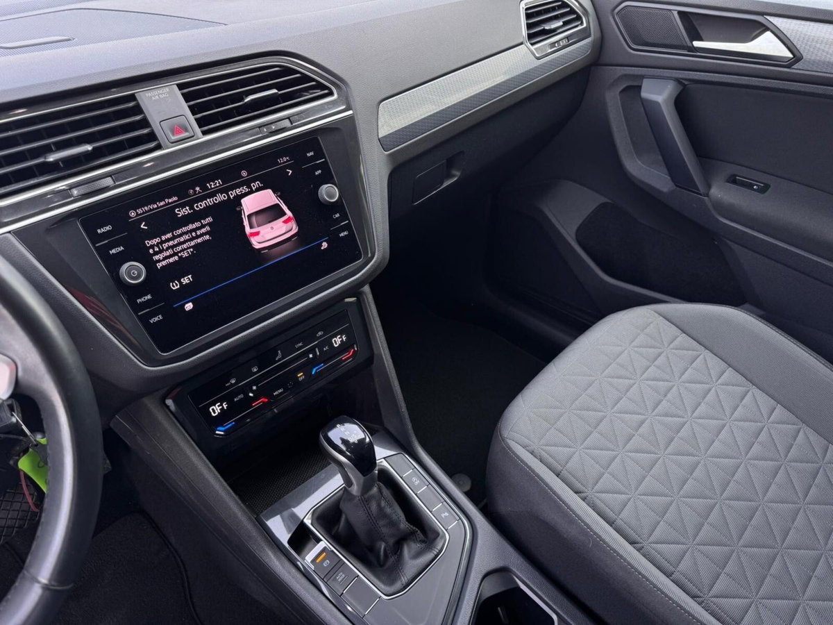 Volkswagen Tiguan 2.0 TDI 150 CV SCR DSG 4MOTION Life (9)