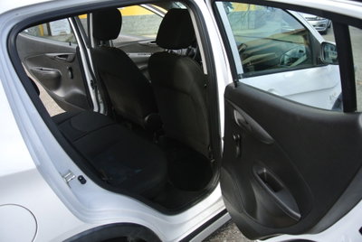 Opel Karl Rocks 1.0 75 CV (18)