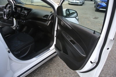 Opel Karl Rocks 1.0 75 CV (19)
