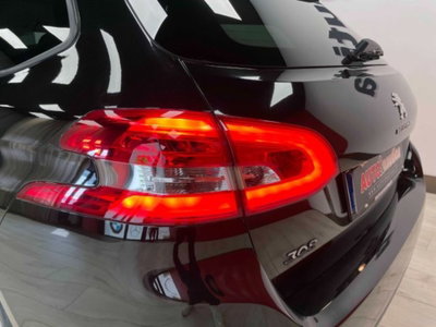 Peugeot 308 SW 1.5 bluehdi Style s&s 130cv eat8 (12)