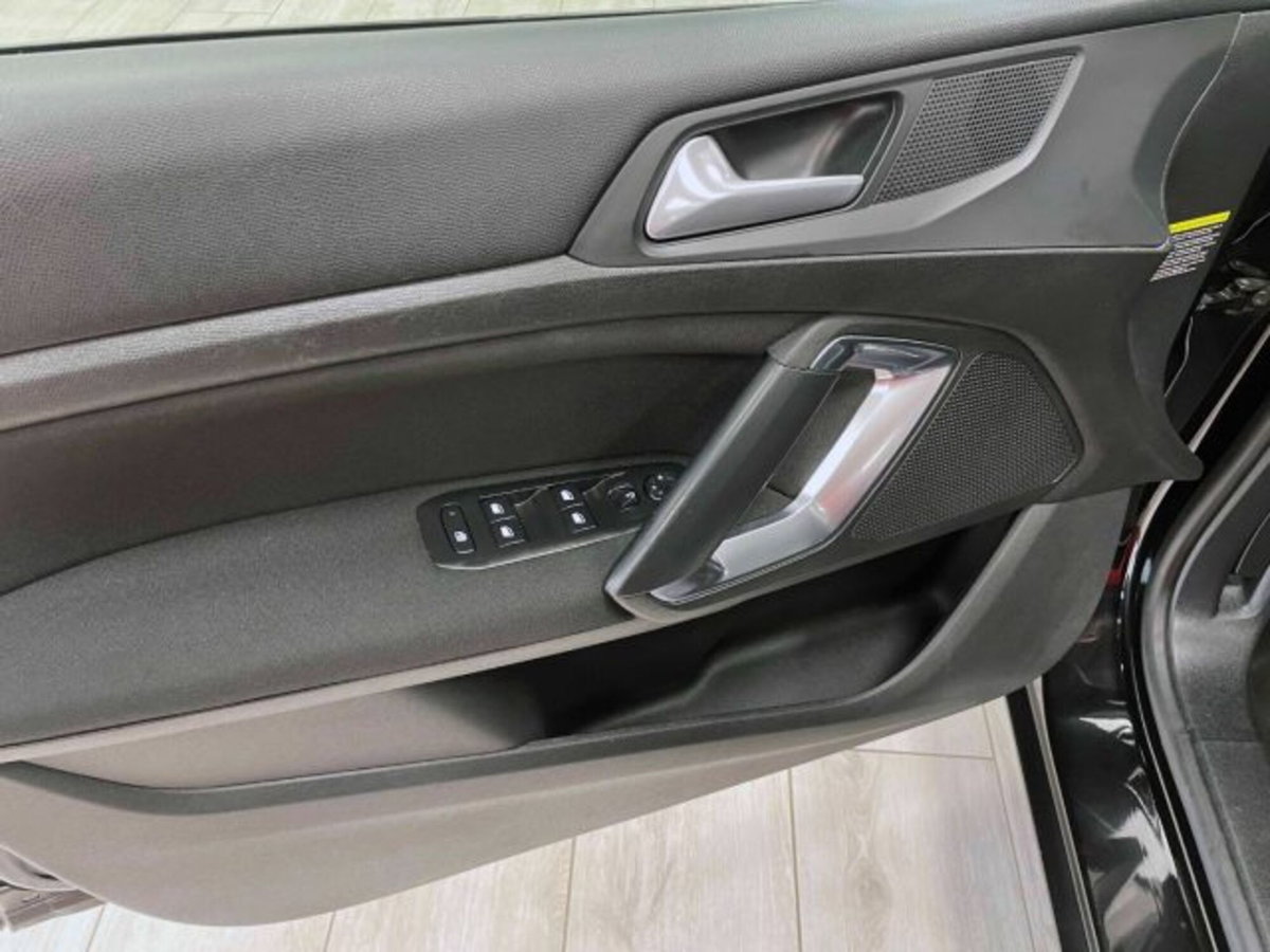 Peugeot 308 SW 1.5 bluehdi Style s&s 130cv eat8 (14)