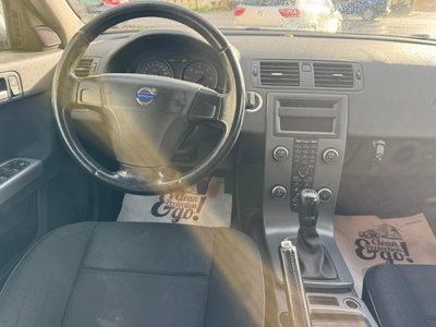 Volvo V50 D2 R-design (9)