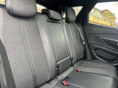 Peugeot 3008 BlueHDi 150 S&S GT Line (14)