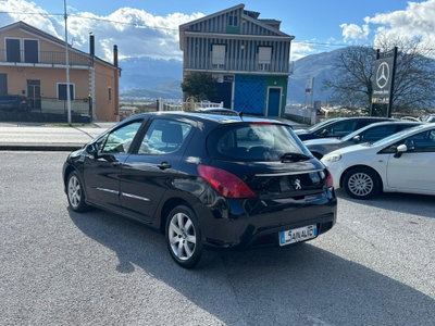 Peugeot 308 1.6 8V e-HDi 112CV Stop&Start robotiz. 5p. Allure (3)