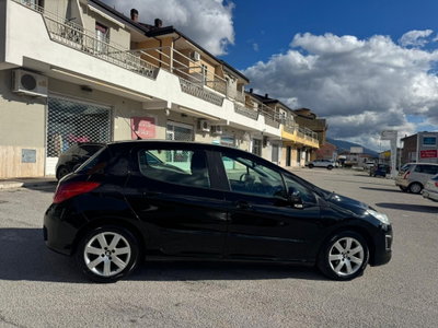 Peugeot 308 1.6 8V e-HDi 112CV Stop&Start robotiz. 5p. Allure (9)