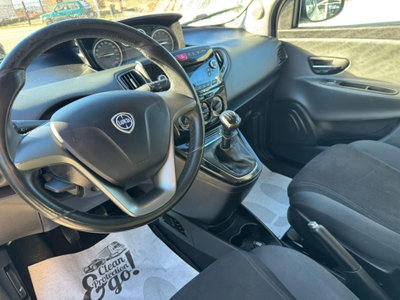 Lancia Ypsilon 1.2 69 CV 5 porte GPL Ecochic Gold (13)