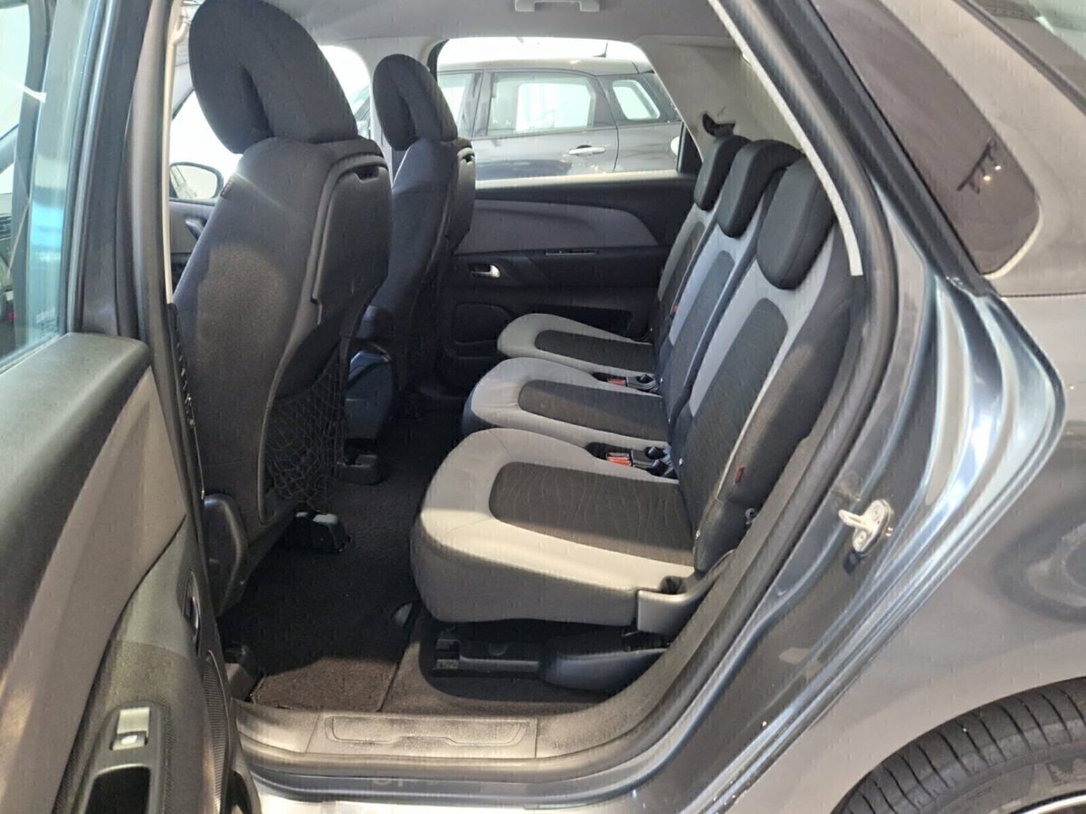 Citroen C4 Picasso 1.6 e-HDi 115 ETG6 Exclusive (10)