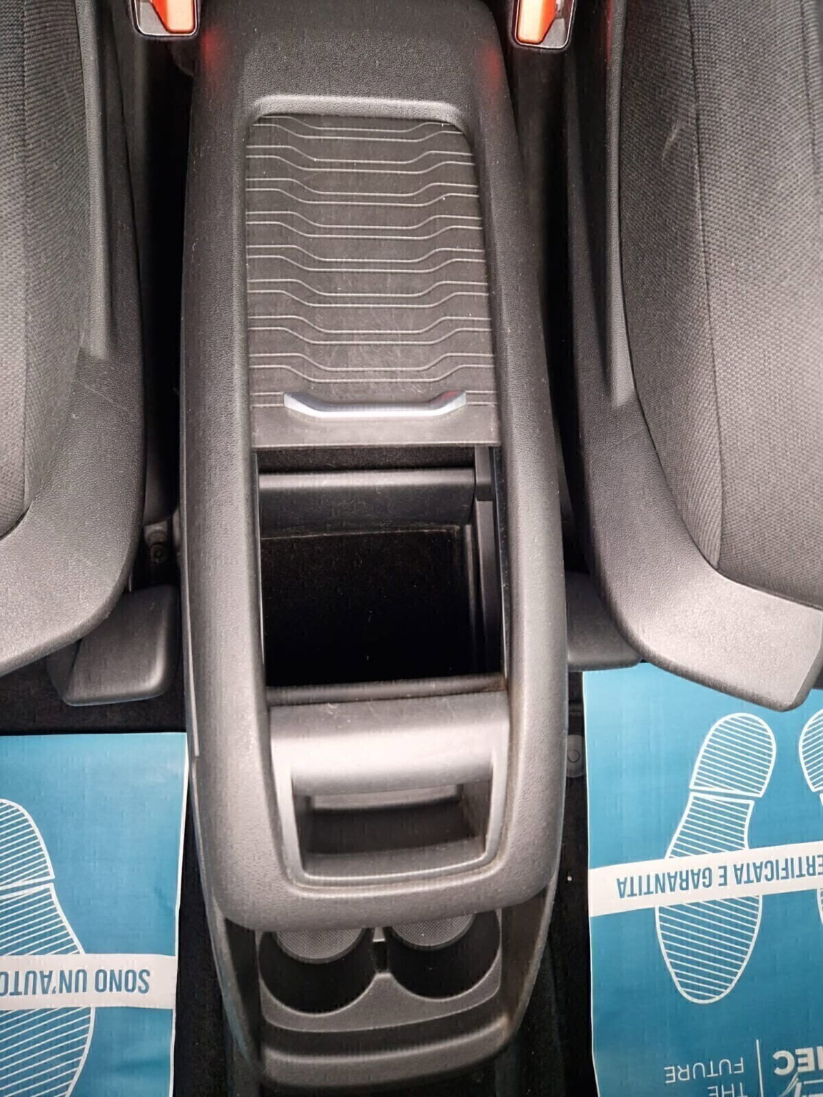 Citroen C4 Picasso 1.6 e-HDi 115 ETG6 Exclusive (16)