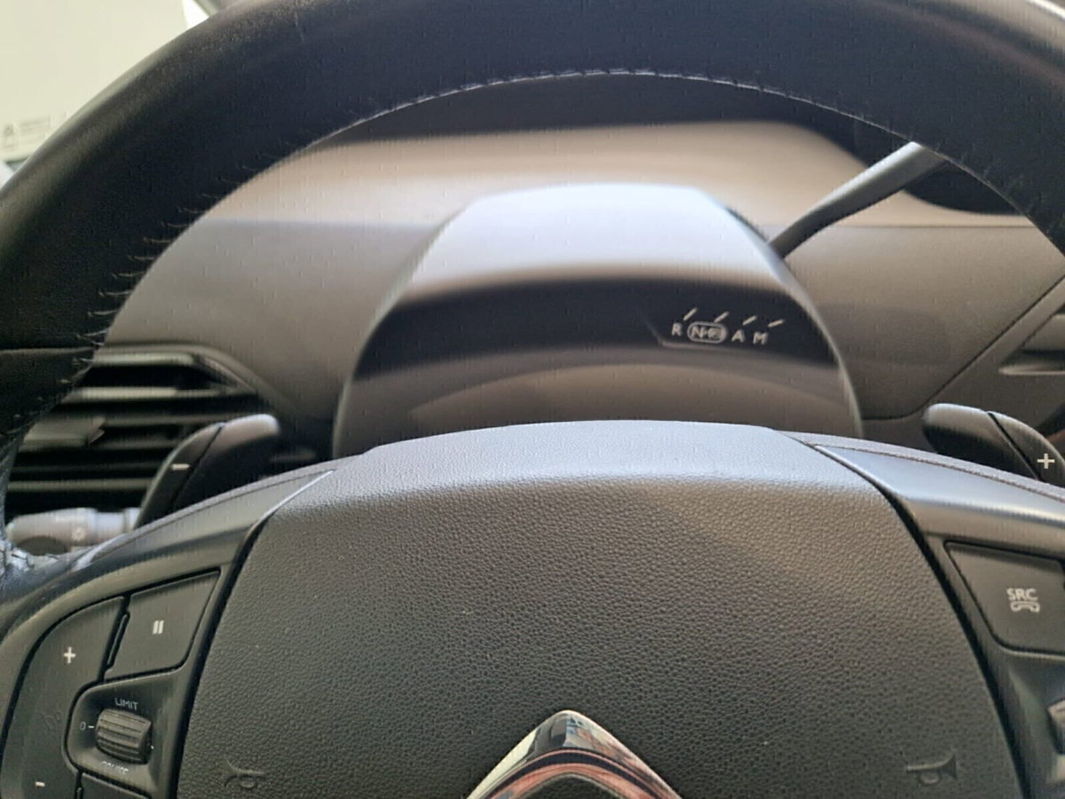 Citroen C4 Picasso 1.6 e-HDi 115 ETG6 Exclusive (17)
