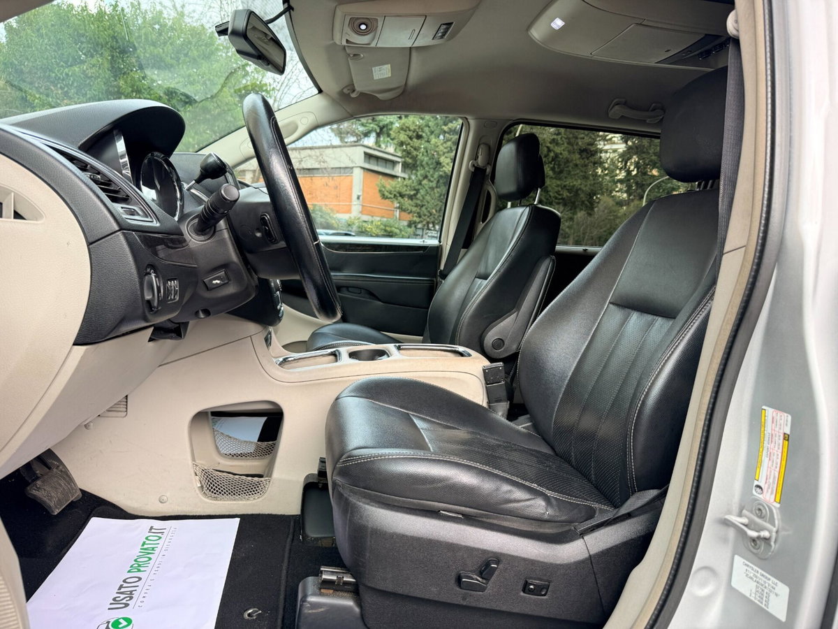 Lancia Voyager 2.8 Turbodiesel Gold 163 CV (14)