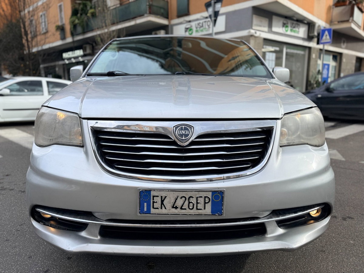 Lancia Voyager 2.8 Turbodiesel Gold 163 CV (2)