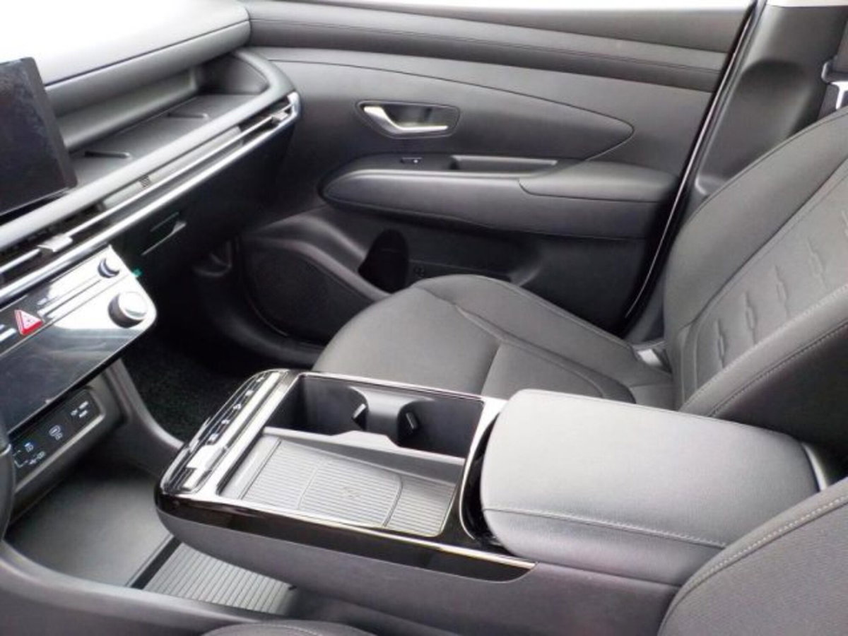 Hyundai Tucson 1.6 t-gdi 48V Business 2wd mt (16)