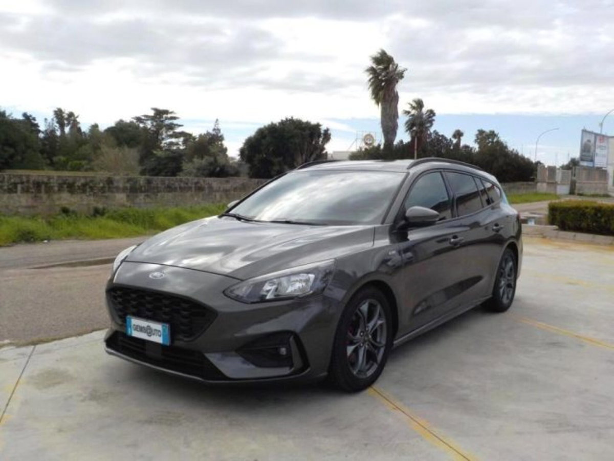 Ford Focus Station Wagon 1.5 TDCi 120 CV Start&Stop SW ST Line (3)