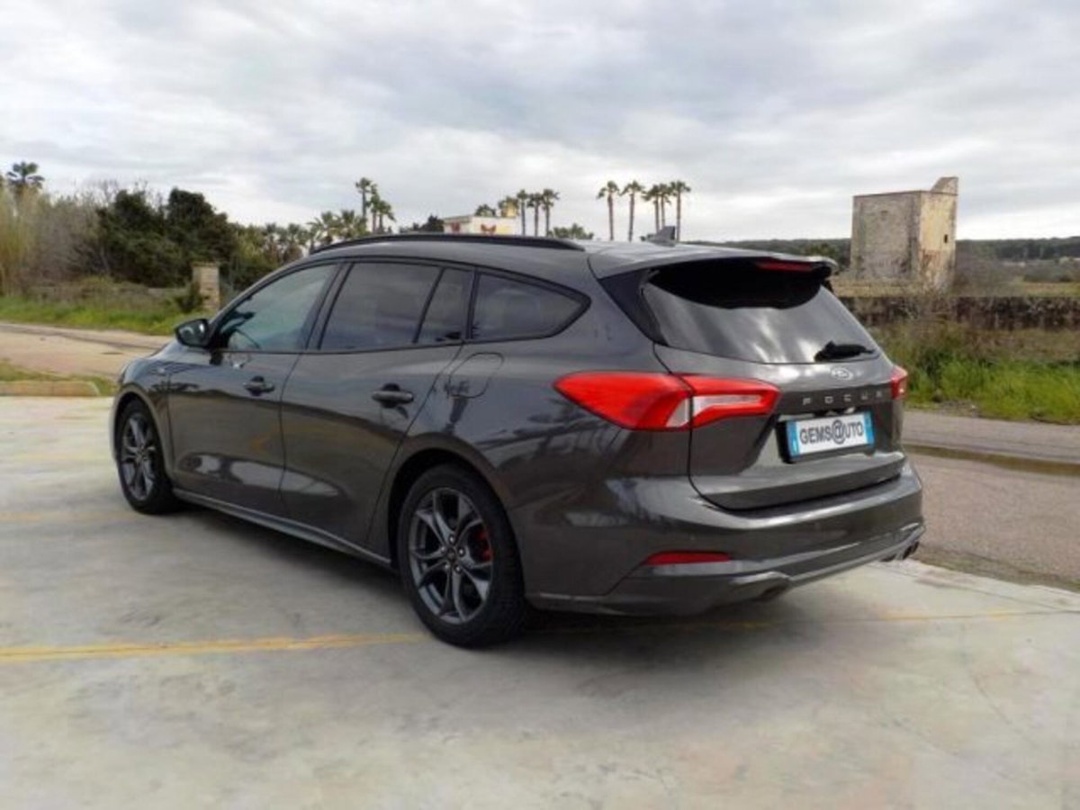 Ford Focus Station Wagon 1.5 TDCi 120 CV Start&Stop SW ST Line (7)