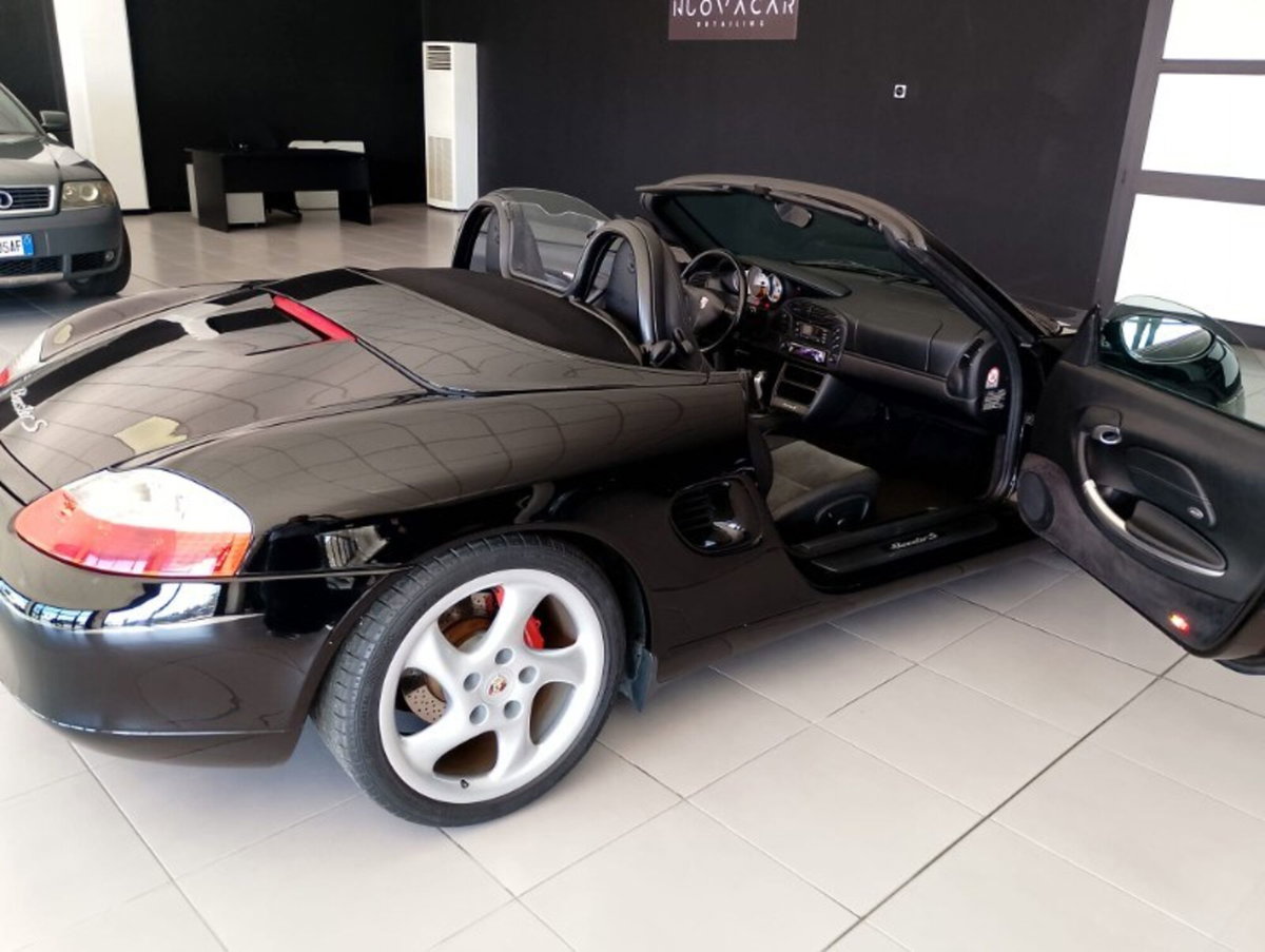 Porsche Boxster 3.2i 24V cat S (2)