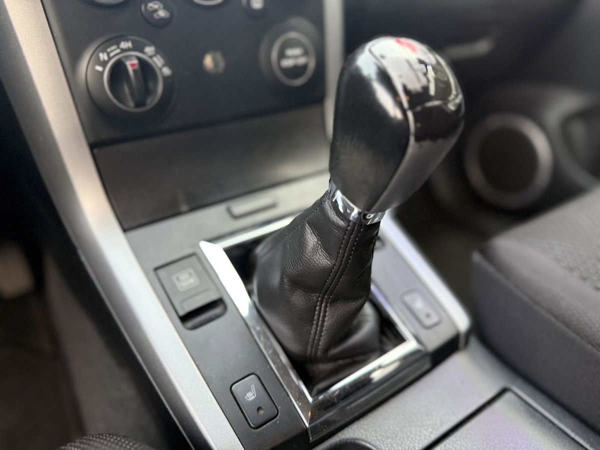 Suzuki Grand Vitara 1.9 DDiS 5 porte Executive (10)