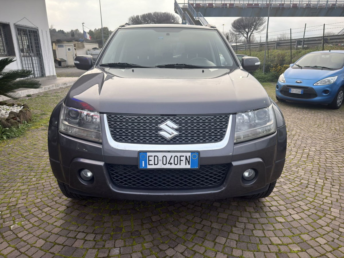 Suzuki Grand Vitara 1.9 DDiS 5 porte Executive (2)