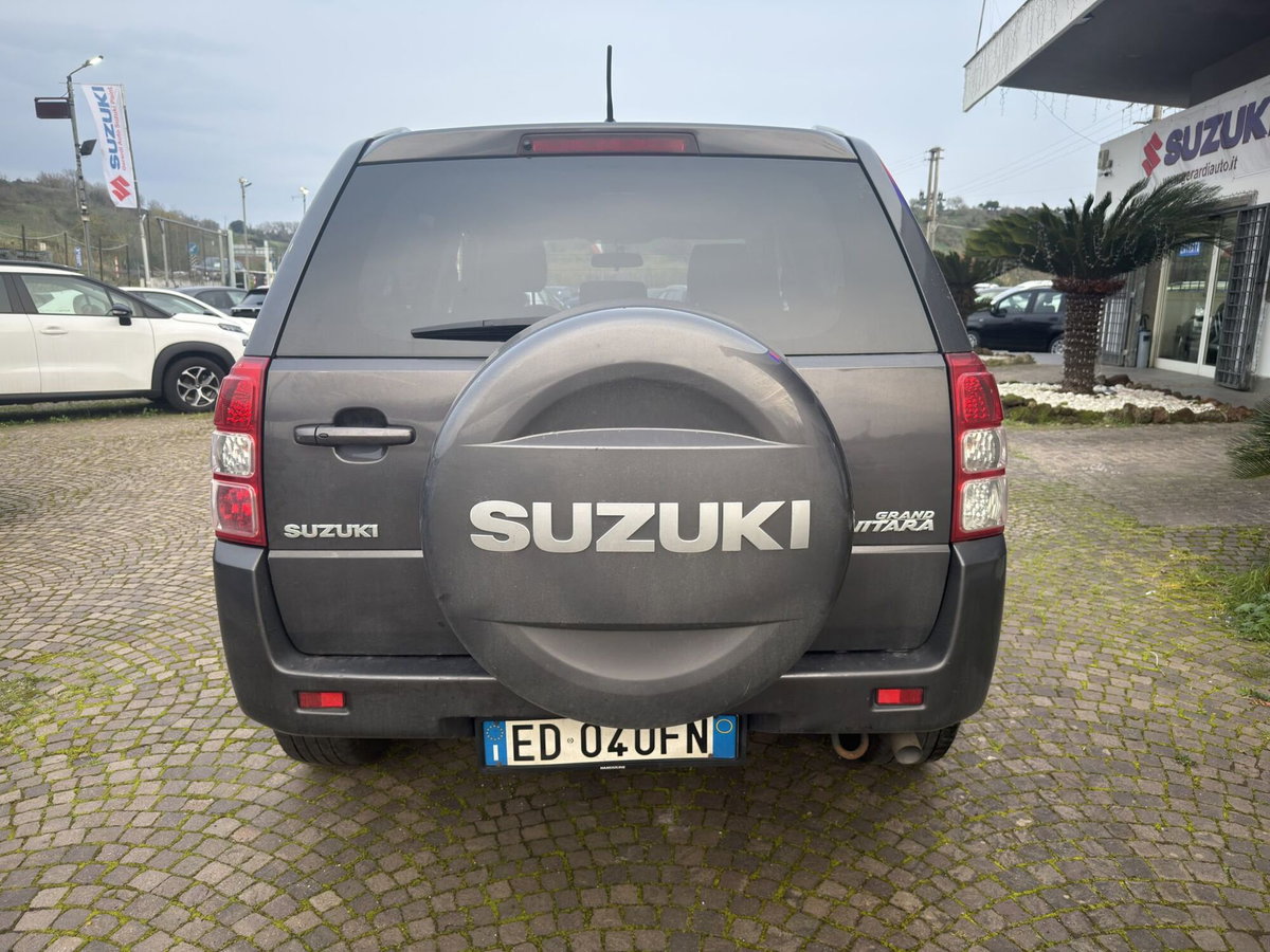 Suzuki Grand Vitara 1.9 DDiS 5 porte Executive (5)