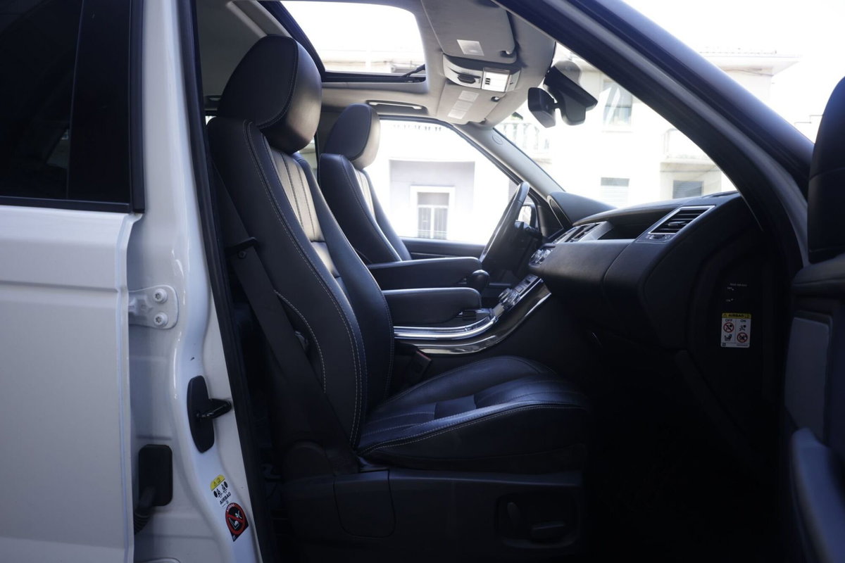 Land Rover Range Rover Sport 3.0 SDV6 HSE (12)