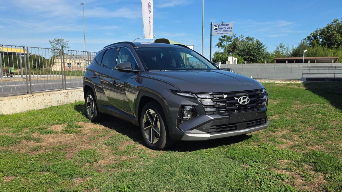 Hyundai Tucson 1.6 crdi 48V Business 2wd dct (3)