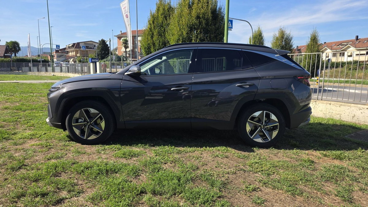 Hyundai Tucson 1.6 crdi 48V Business 2wd dct (7)