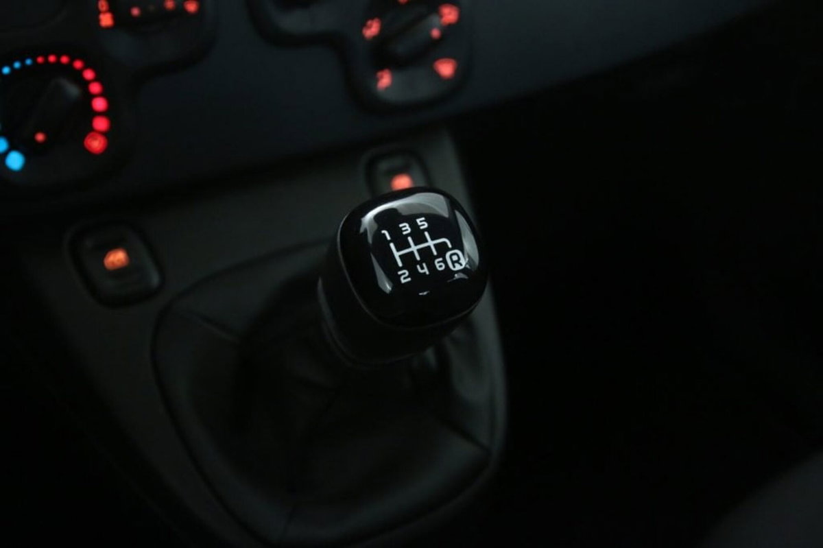 Fiat Panda 1.0 FireFly S&S Hybrid City Cross (14)
