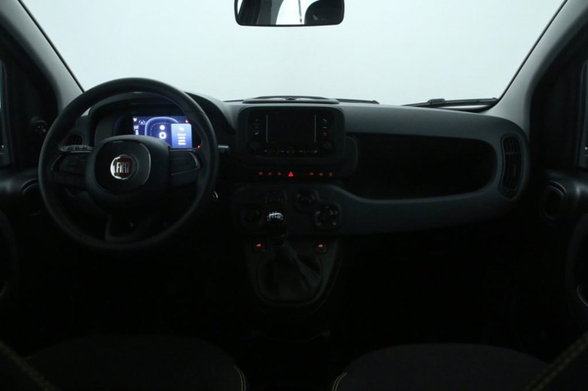 Fiat Panda 1.0 FireFly S&S Hybrid City Cross (9)