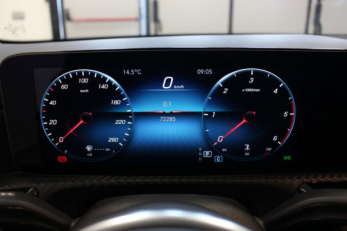 Mercedes-Benz Classe A 180 d Automatic Sport (10)