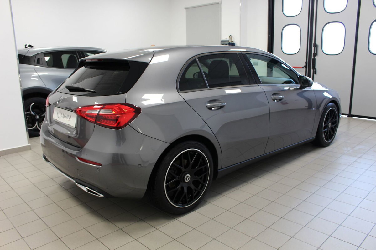 Mercedes-Benz Classe A 180 d Automatic Sport (4)
