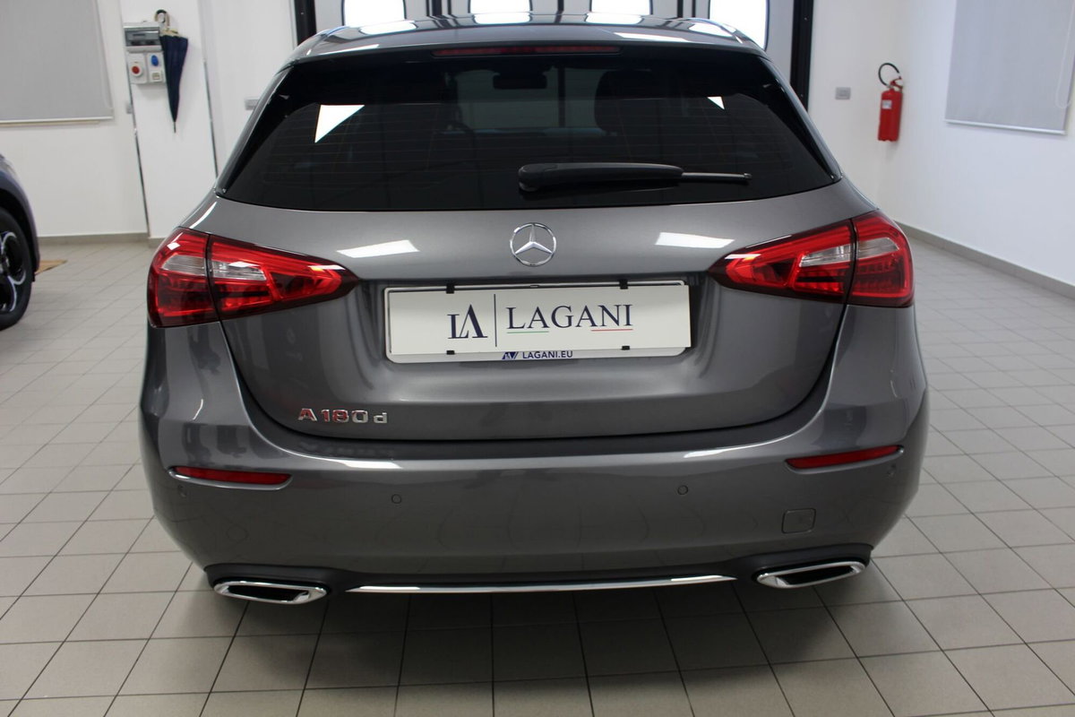 Mercedes-Benz Classe A 180 d Automatic Sport (5)