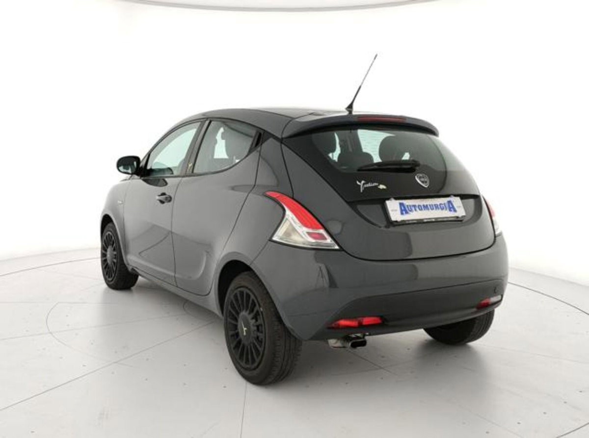 Lancia Ypsilon 1.2 69 CV 5 porte Elefantino (3)