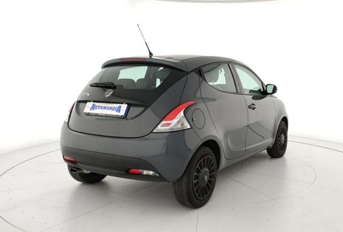 Lancia Ypsilon 1.2 69 CV 5 porte Elefantino (4)