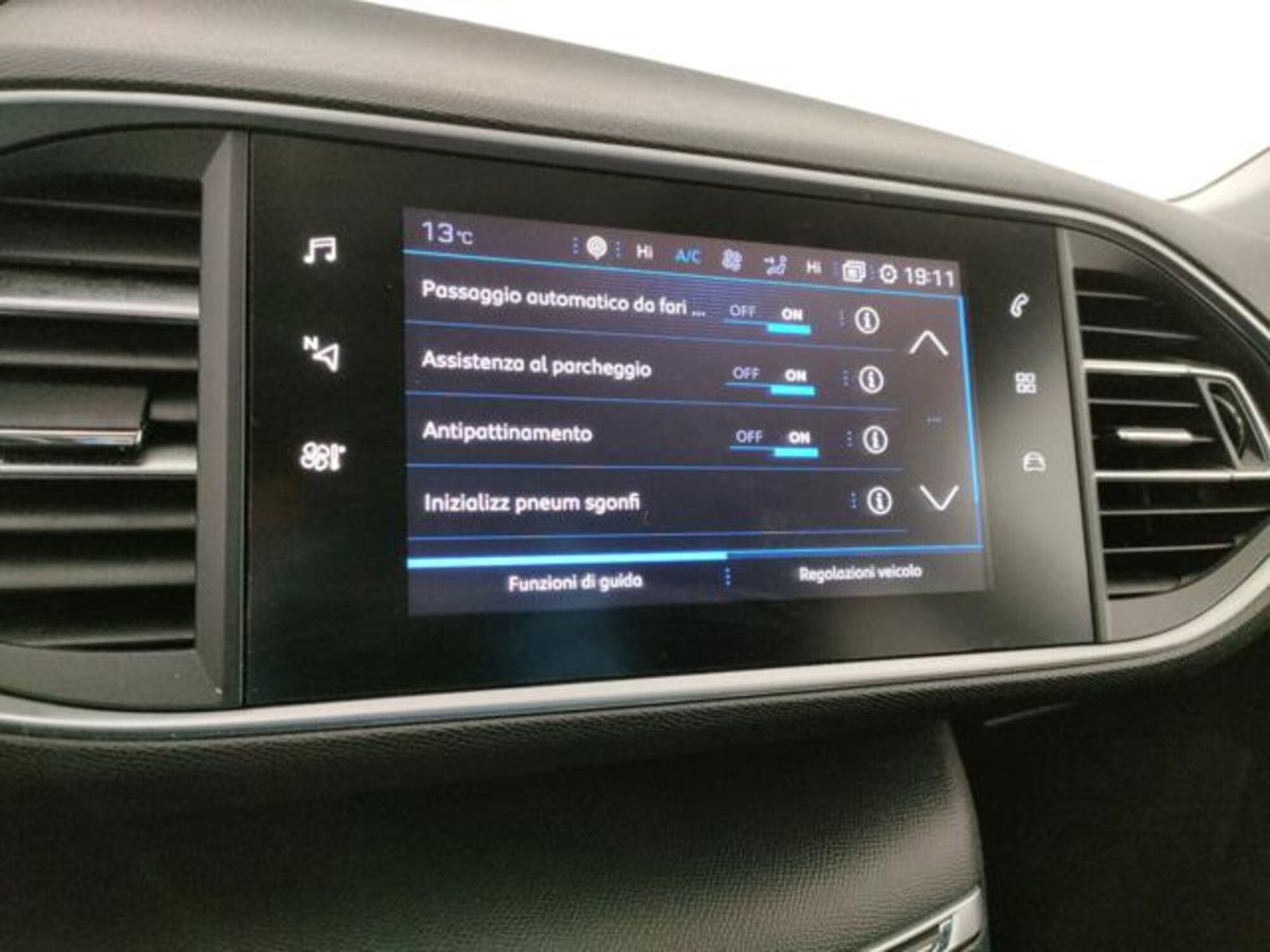 Peugeot 308 SW BlueHDi 130 S&S EAT6 Allure (16)