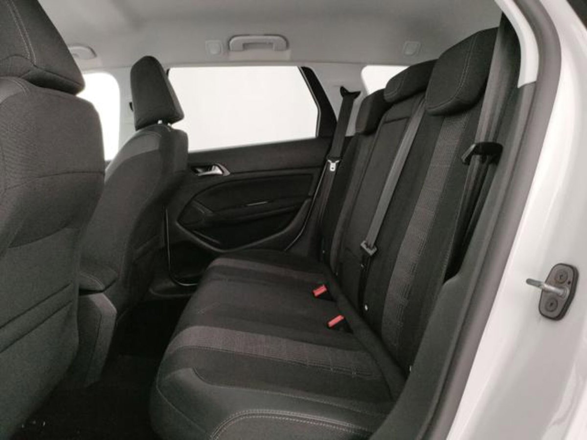 Peugeot 308 SW BlueHDi 130 S&S EAT6 Allure (19)