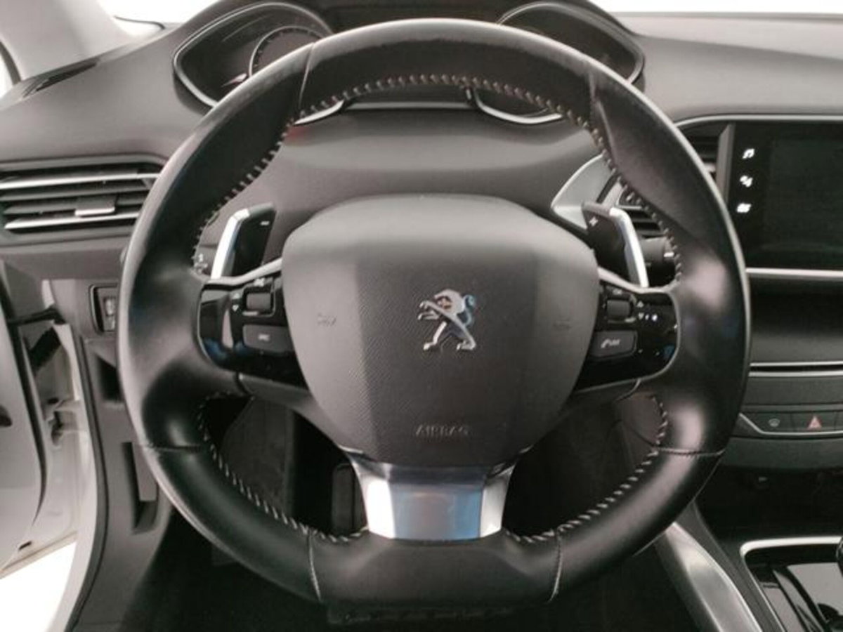 Peugeot 308 SW BlueHDi 130 S&S EAT6 Allure (9)