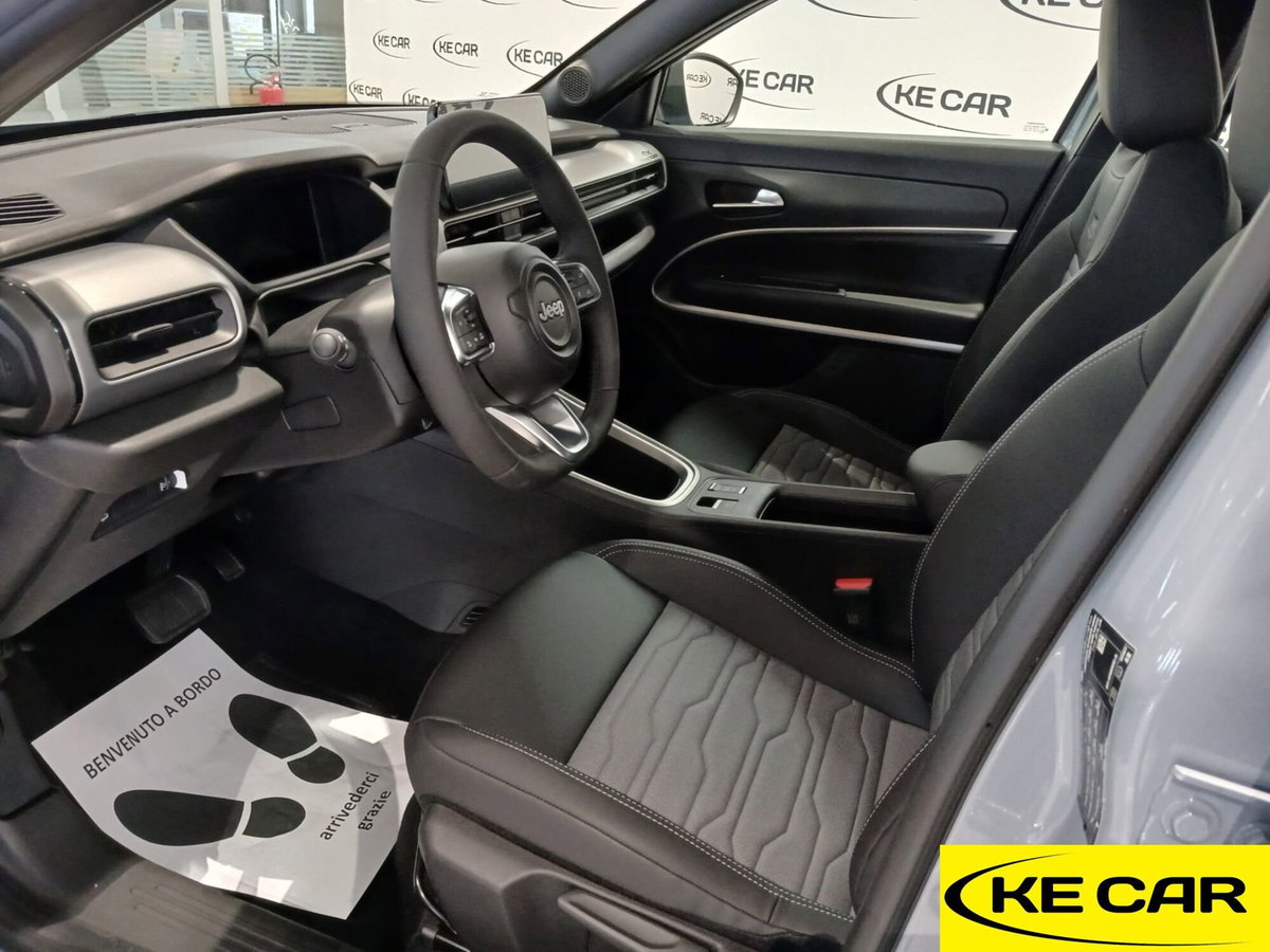 Jeep Avenger 1.2 turbo e-hybrid mhev Upland 4xe 145cv edct6 (13)