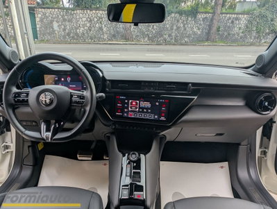 Alfa Romeo Junior 1.2 ibrida Speciale 145cv edct6 (12)