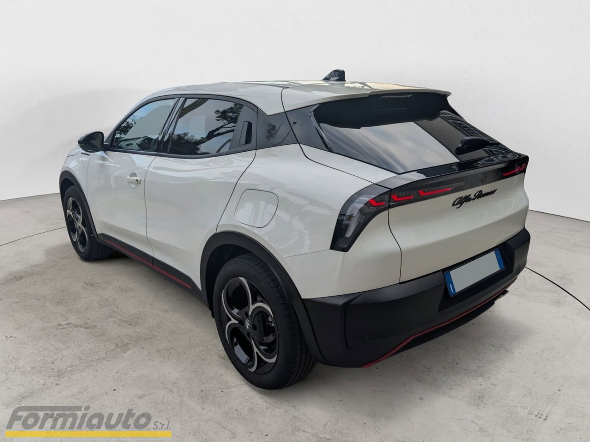 Alfa Romeo Junior 1.2 ibrida Speciale 145cv edct6 (5)