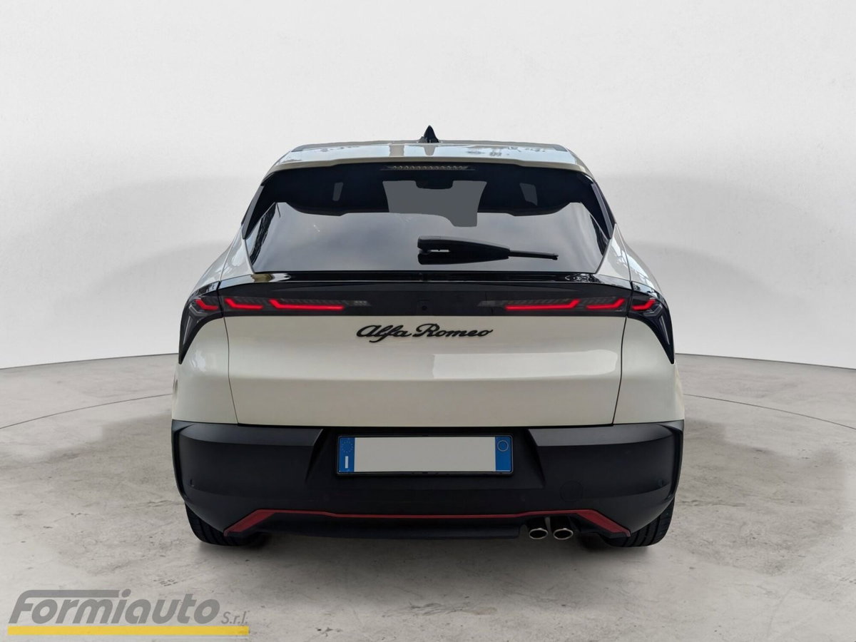 Alfa Romeo Junior 1.2 ibrida Speciale 145cv edct6 (6)