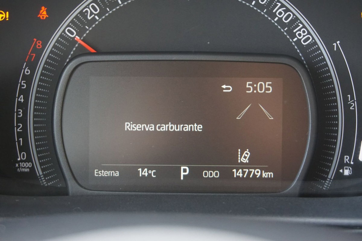 Toyota Aygo X 1.0 VVT-i 72 CV 5 porte Limited S-CVT (13)