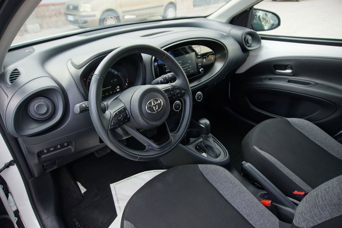 Toyota Aygo X 1.0 VVT-i 72 CV 5 porte Limited S-CVT (5)