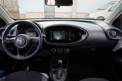 Toyota Aygo X 1.0 VVT-i 72 CV 5 porte Limited S-CVT (7)